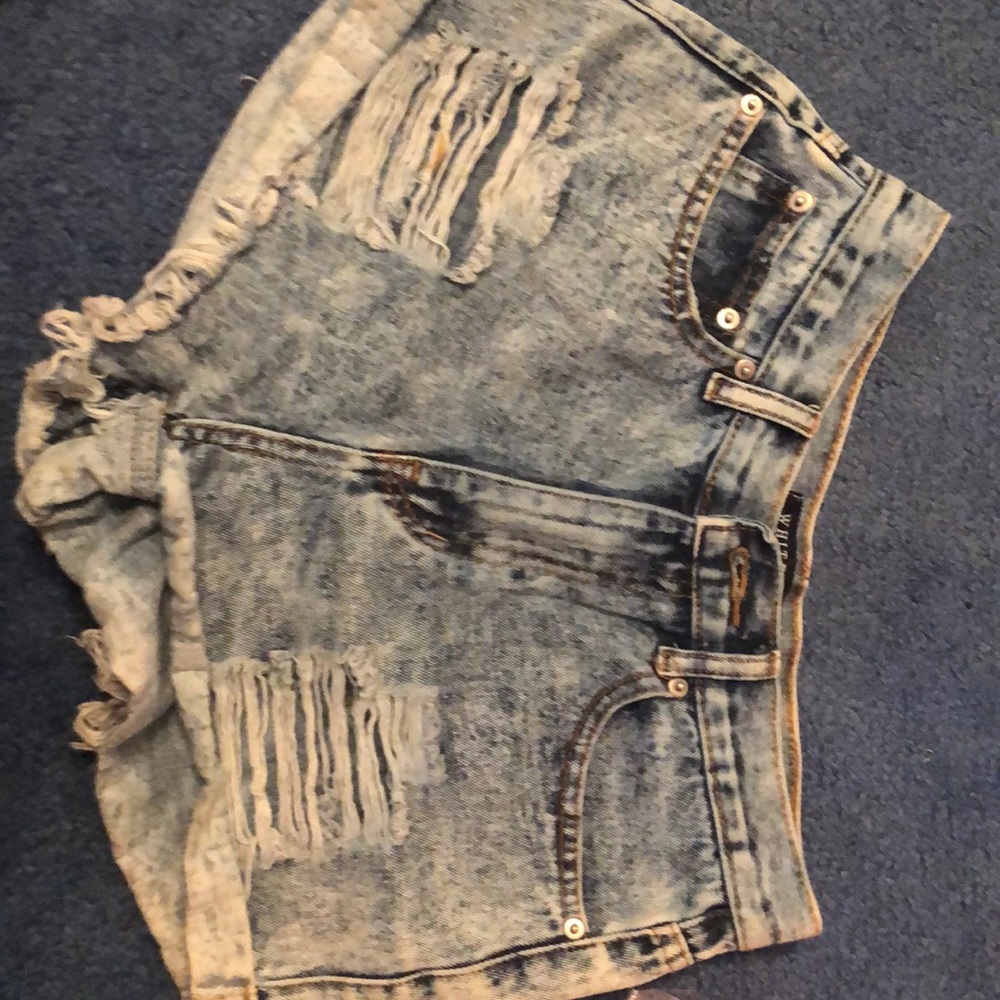 White fox boutique denim shorts